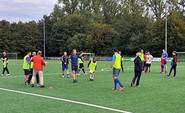 Teamgeist und Spaß beim „friends & family“-Fußballturnier